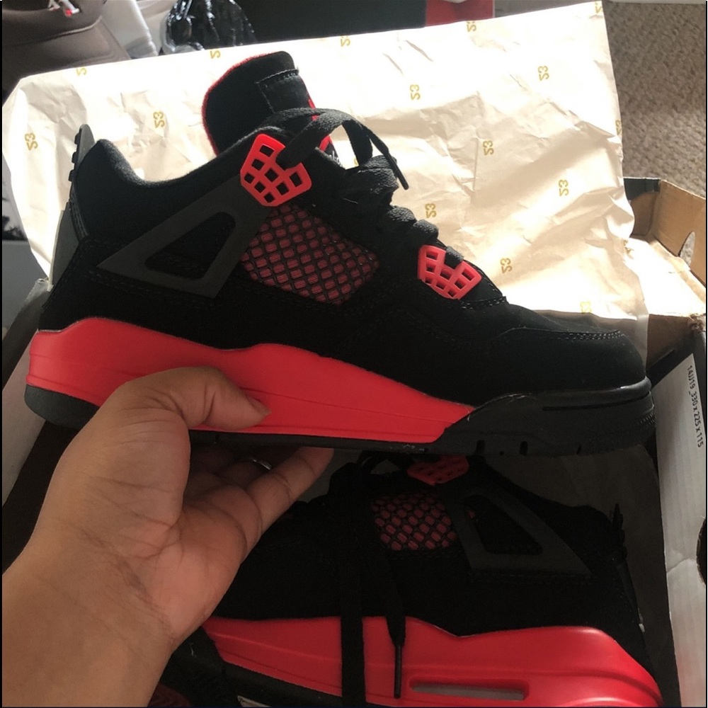 Red thunder Jordan 4s reps